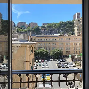 https://apt-kate-on-the-port.hotelitalianriviera.com