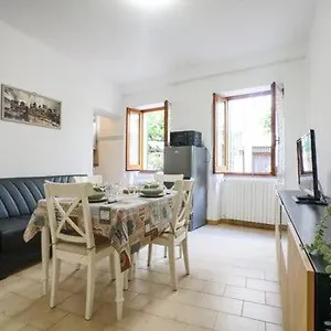 https://casa-fiorella-taggia.hotelitalianriviera.com